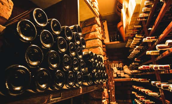 Bottle Cellar Territorio Luthier