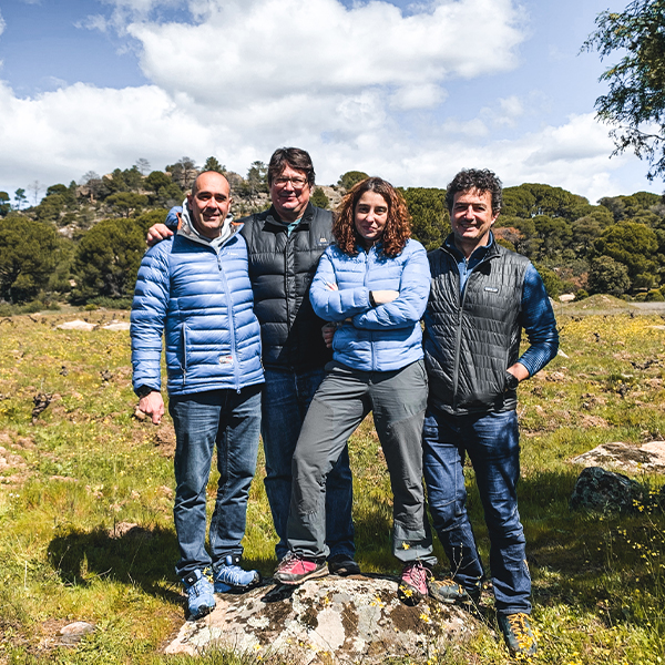 4 Monos Viticultores